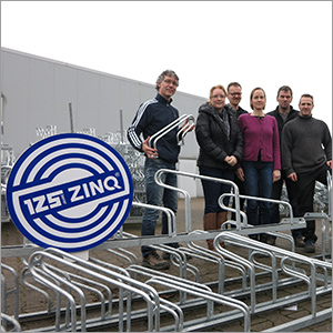 Seite Kunden Testimonials RASTI mit 125 Jahre ZINQ Logo