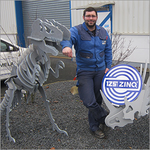 Seite Kunden Testimonials Logo Smela mit 125 Jahre ZINQ Logo